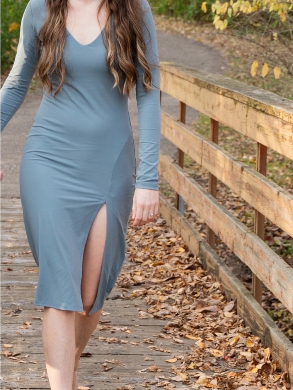 Susana Monaco Women's Long Sleeve V-Neck Slit Dress Graphite size large NWT NEW